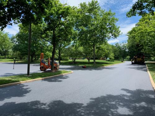 ASPHALT__0013_Placing Surface Course Asphalt in the Entrance to an Office Building.jpg